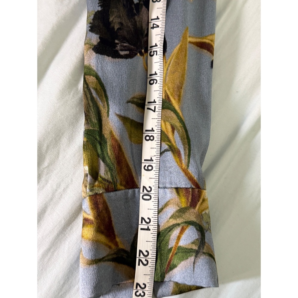 Vince Womens Blue Floral 100% Silk Button Down Long Sleeve Blouse Size L - Picture 9 of 10